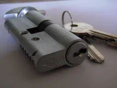 Woodside NY Locksmith Store Woodside, NY 718-509-0694 - broken-key-extraction